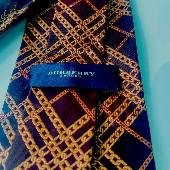 Burberry Classic Iconic Design Silk Tie
